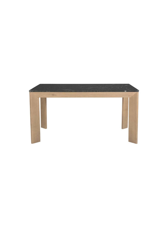 Transformez votre salle à manger avec la table Angle : élégance contemporaine et confort pour des moments partagés. Noir.