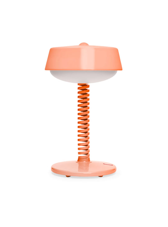 Bellboy de Fatboy : lampe de table rechargeable avec éclairage tactile pour créer une lumière douce et ajustable partout. Cherry Glow.