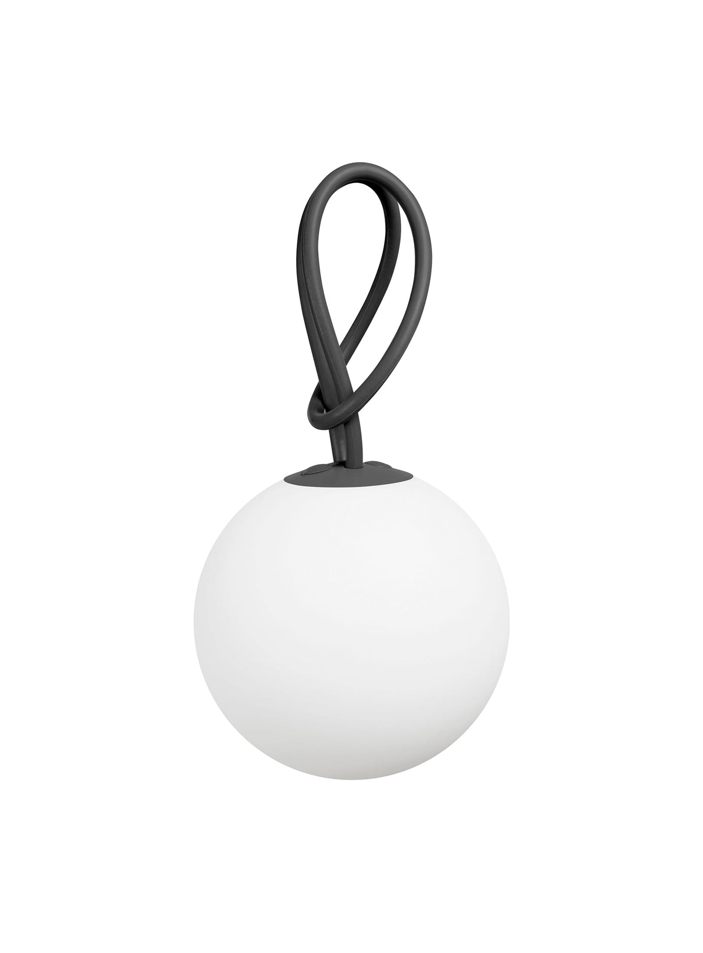 Découvrez Bolleke de Fatboy, la lampe suspendue design et sans fil, inspirée des voiliers. Rechargeable et portable, elle éclaire avec style l’intérieur comme l’extérieur. Anthracite.