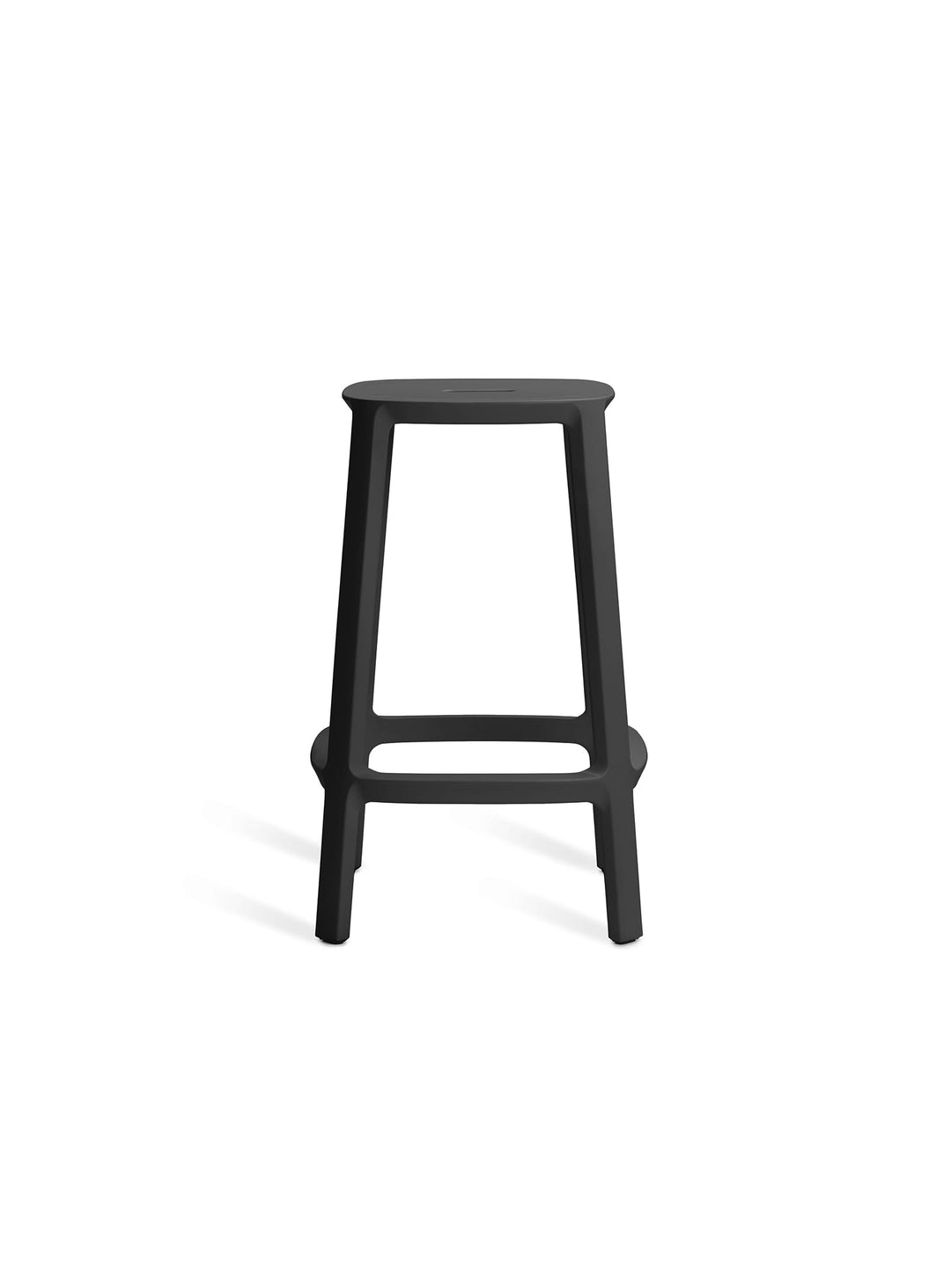 TOOU Design présente Cadrea : un tabouret de comptoir qui conserve le confort d’un classique tout en modernité. Noir.