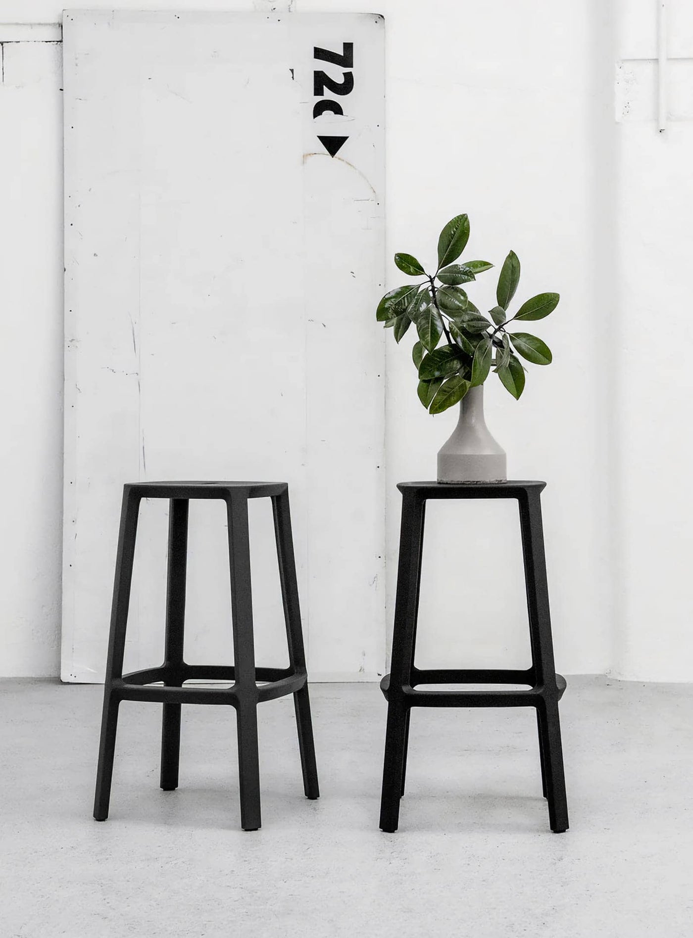 Cadrea counter stool