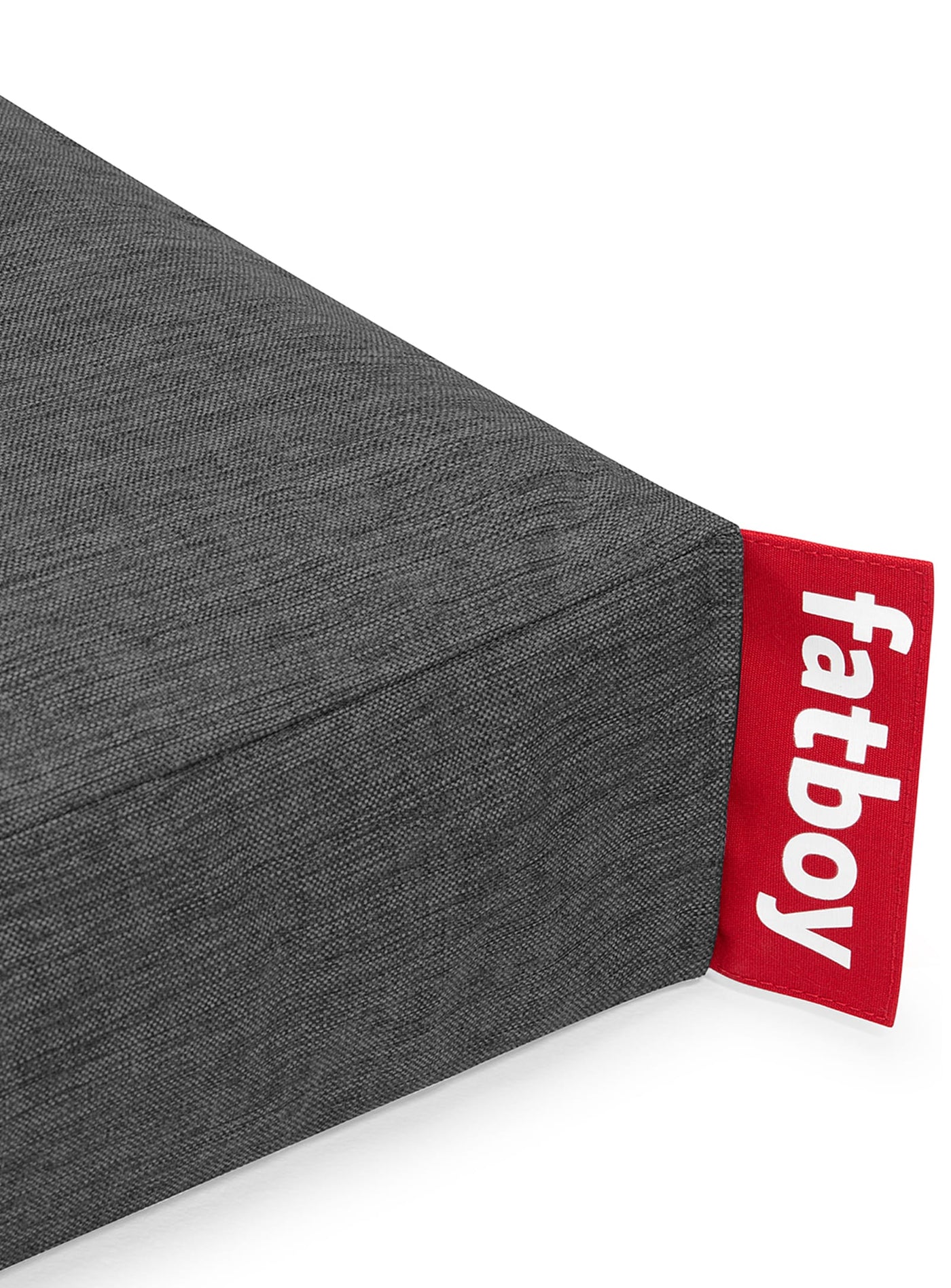 Donnez à votre chien un lit de qualité avec le Doggielounge Fatboy : élégant, durable, et facile à nettoyer. Confort et style réunis. Gris pierre.