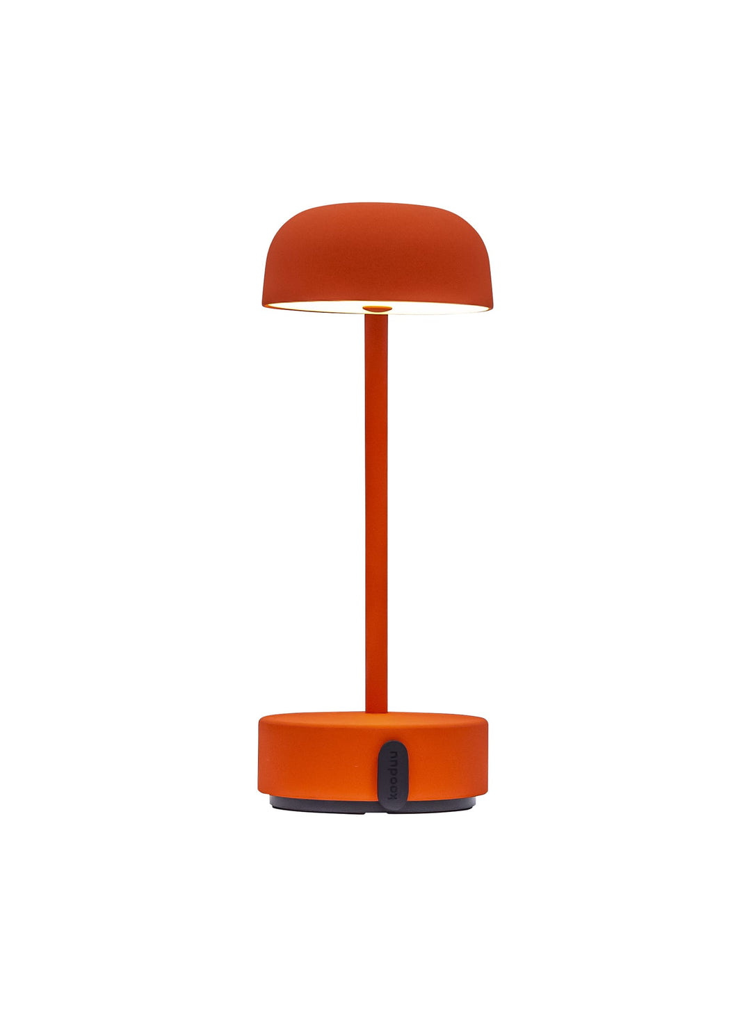 Kooduu Fokus : une lampe de table épurée avec batterie longue durée, lumière ajustable et port USB intégré. Orange.