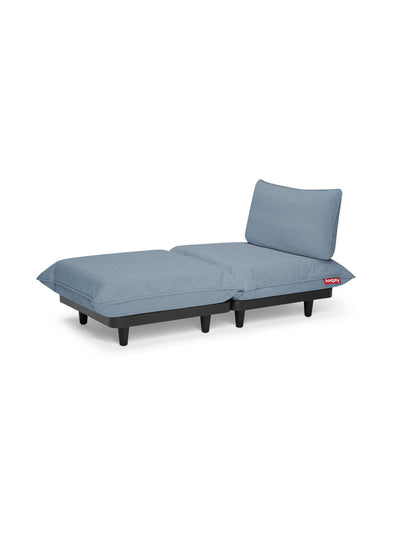 Découvrez la chaise longue Paletti de Fatboy : un luxe en plein air durable et flexible, parfait pour un jardin ou patio sur mesure. Bleu orage.