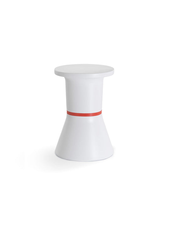 PaHeKo par TOOU : un mélange raffiné de design des années 80 et minimalisme moderne, pour une polyvalence sans limites. PA, blanc, rouge.