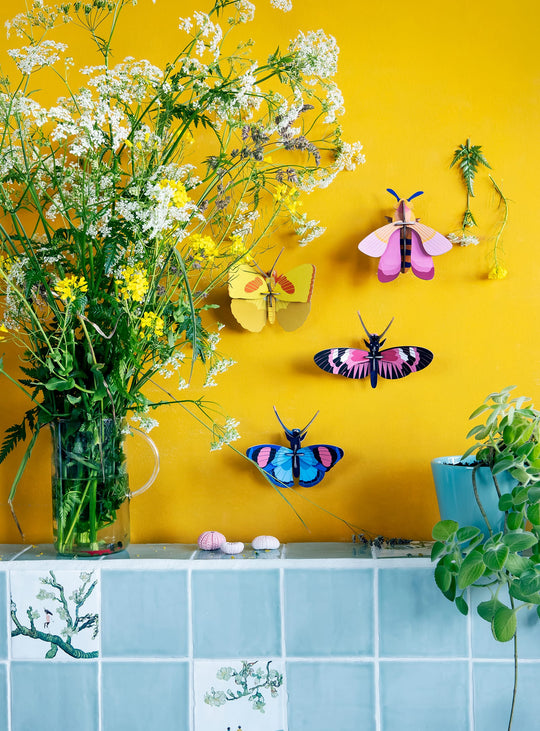 Le Papillon Paon de Studio Roof : une décoration 3D en carton recyclé pour un décor inspiré de la nature et respectueux de l'environnement.