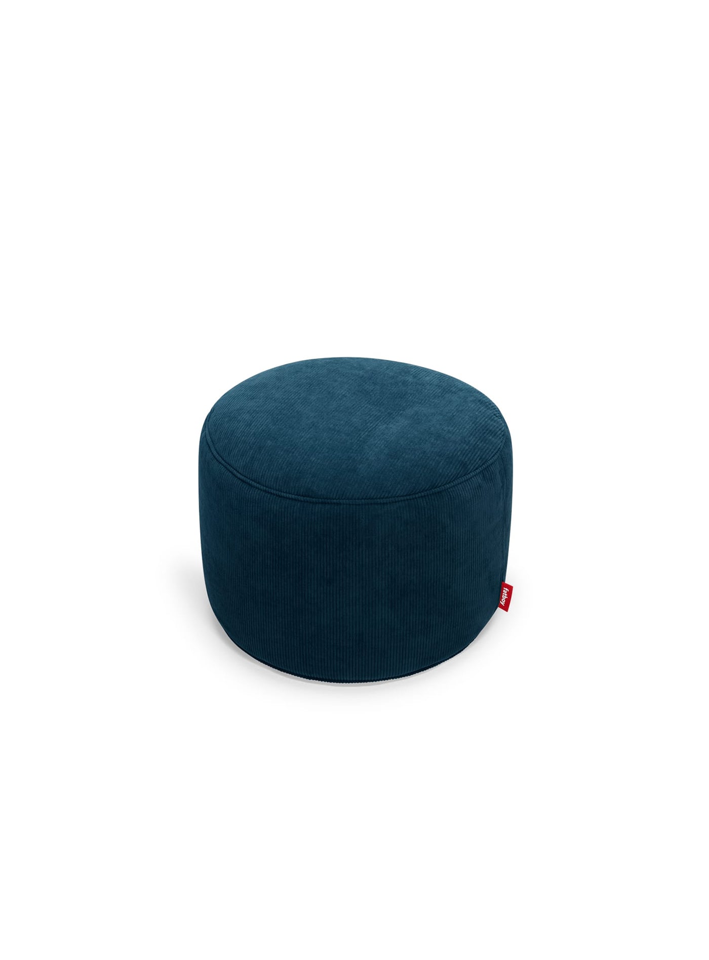 Découvrez le Fatboy Point Cord : un pouf en velours côtelé recyclé, doux et élégant. Parfait pour ajouter une touche durable à votre espace de vie. Bleu foncé.