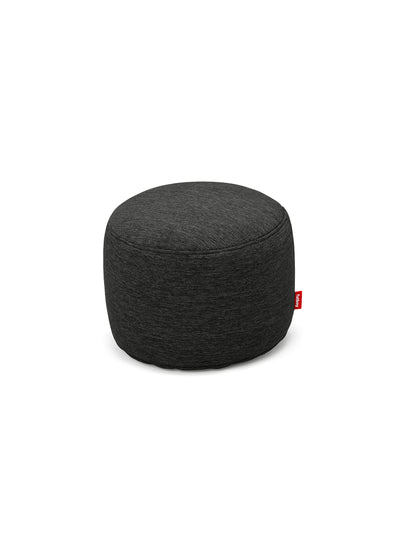 Point Outdoor de Fatboy : le pouf parfait pour vos espaces extérieurs. Confortable, durable et doté d’un fond antidérapant. Gris tonitruant.