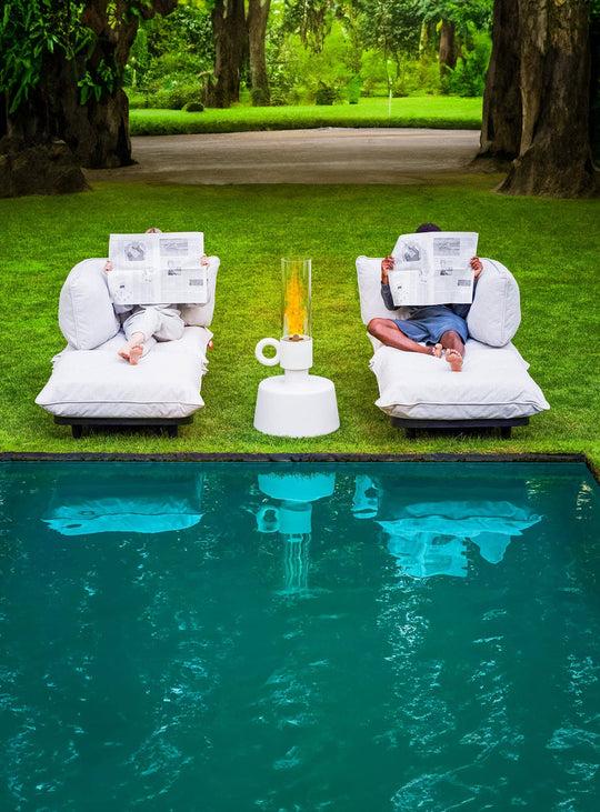 Fatboy Paletti : le confort en plein air. Sofa deux places avec tissu résistant à l’eau et aux UV, pour un style durable en extérieur.