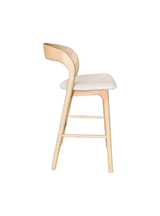 Tabouret Rotondo : une pièce intemporelle avec un cadre en bois de frêne, une assise rembourrée et un design arrondi élégant. Naturel.