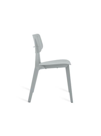 Stellar TOOU : une réinterprétation des chaises d’école traditionnelles, avec un design monobloc élégant et pratique. Gris.