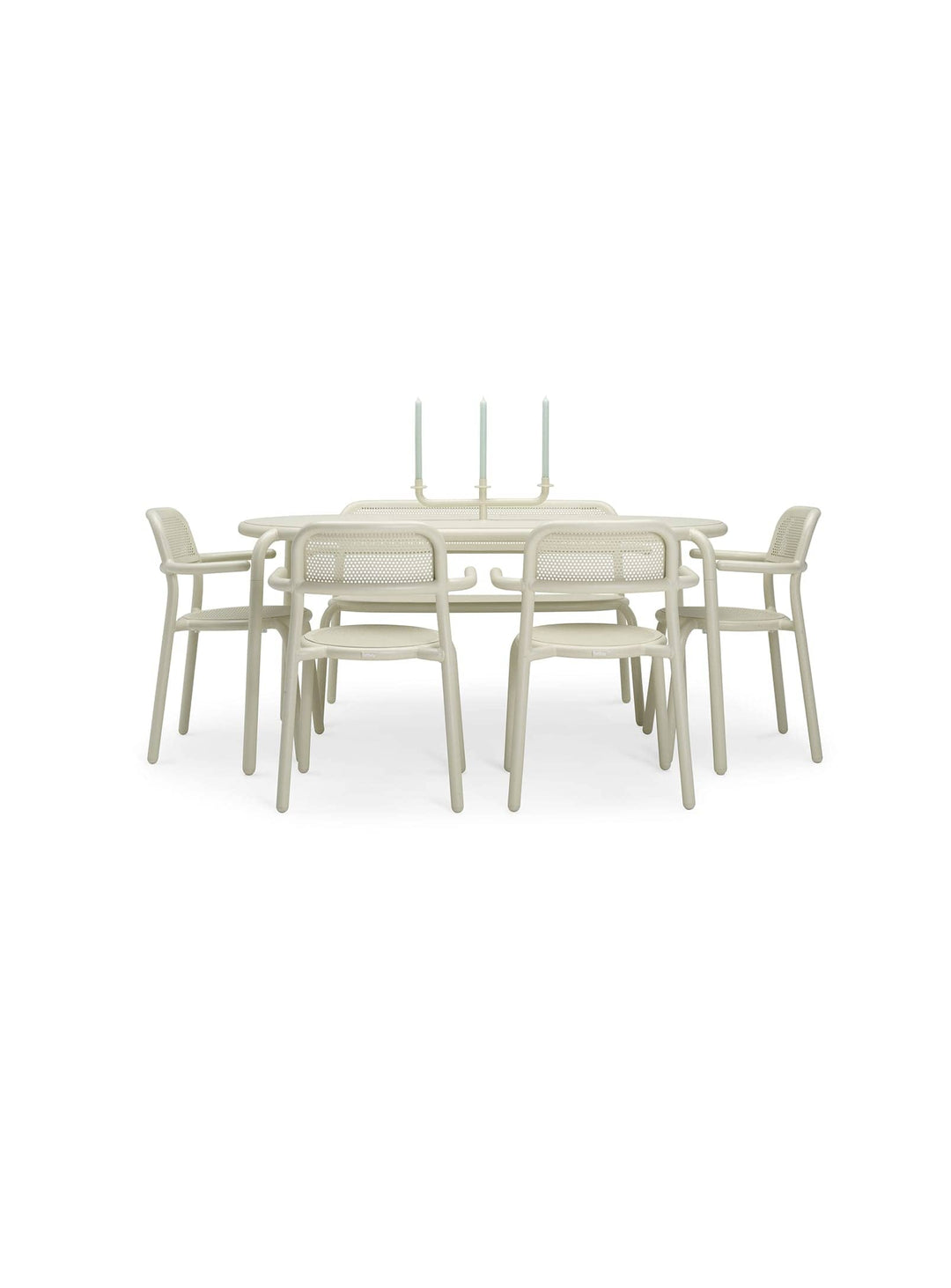 Table de jardin Toní Tavolo : design convivial, aluminium robuste, et revêtement protecteur pour des repas en extérieur sans soucis. Desert.