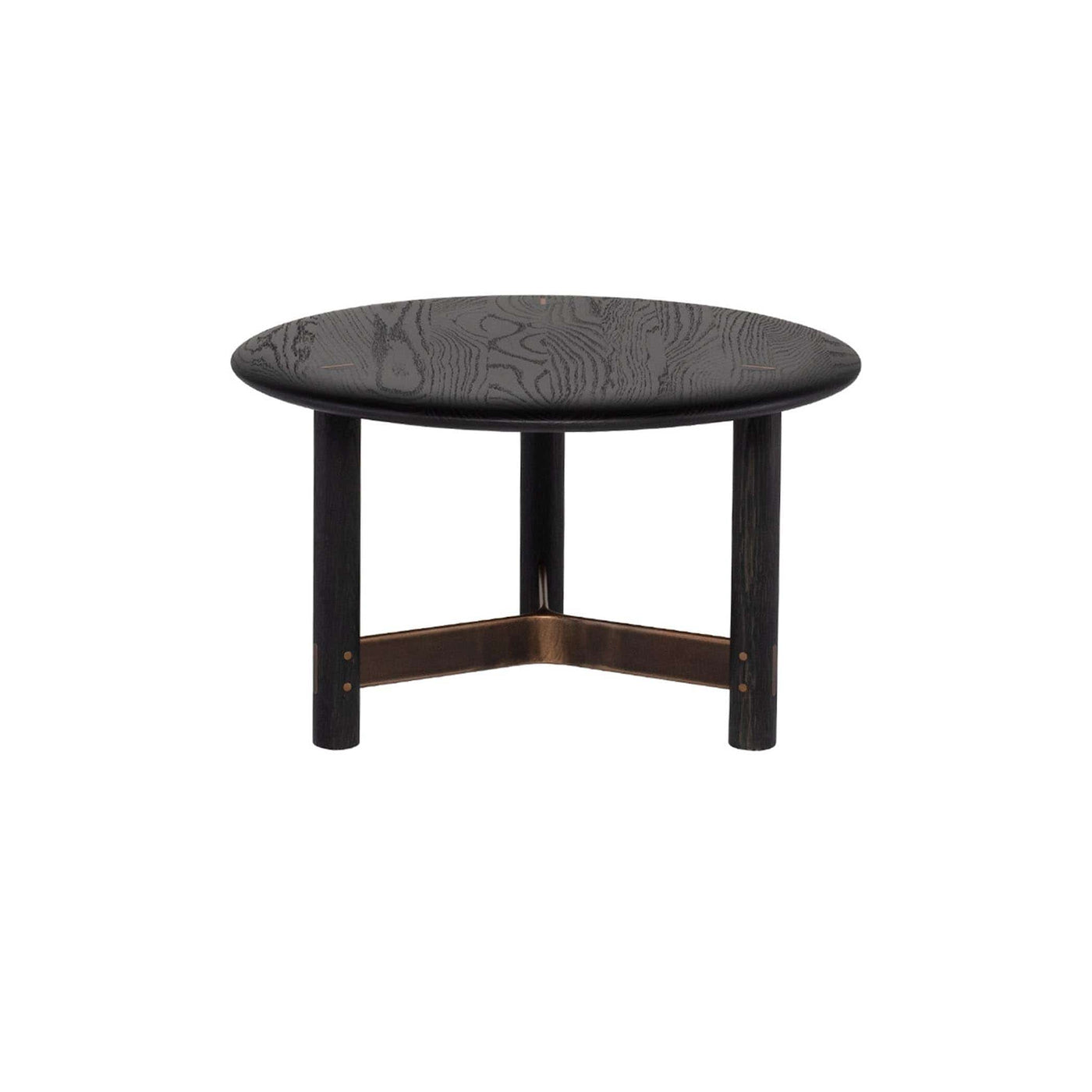 Stilt de District Eight : une table à café ronde au design épuré et aux finitions élégantes, idéale pour ajouter une touche de modernité et de chaleur à votre espace de vie. petite, bois ébonisé.