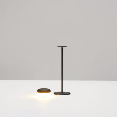 Cheerio par Fatboy : lampe de table métallique, résistante et élégante, pour une décoration lumineuse et moderne.