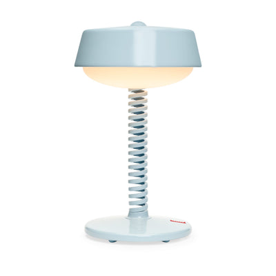 Découvrez Bellboy, la lampe de table sans fil de Fatboy. Design classique, éclairage LED réglable et bouton tactile pour une ambiance personnalisée.