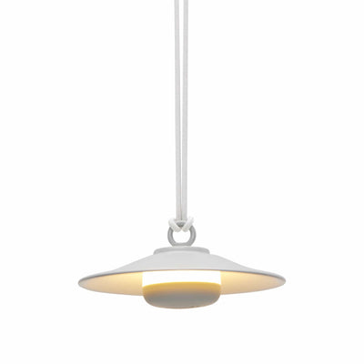 Découvrez la Chap-O de Fatboy, une lampe suspendue sans fil élégante et versatile, idéale pour éclairer et décorer tout espace, intérieur ou extérieur. Desert.