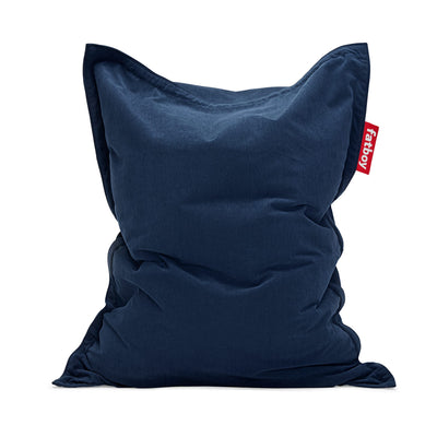 Améliorez votre espace avec le pouf Slim Cord de Fatboy, fabriqué à partir de matériaux recyclés. Bleu foncé.