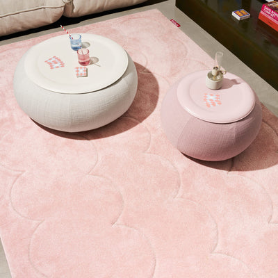 Le tapis Bubble de Fatboy allie esthétique ludique et confort. Avec ses contours en bulles, il transforme votre espace et ajoute une touche de jeu à votre intérieur.