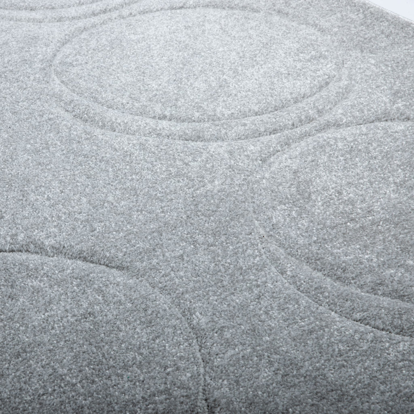 Découvrez le tapis Dot de Fatboy : motifs sphériques pelucheux et savoir-faire distinctif pour un design captivant et une expérience tactile incomparable.