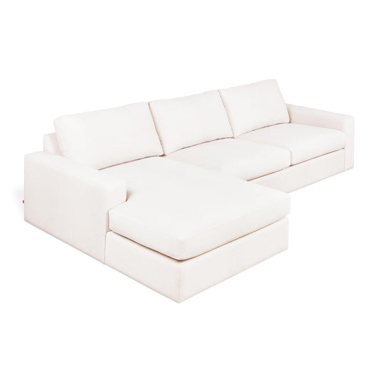 Profitez d’un soutien optimal avec le sofa sectionnel Ashdale de Gus* Modern, un meuble modulable et accueillant pour toute la famille. Merino Cream.