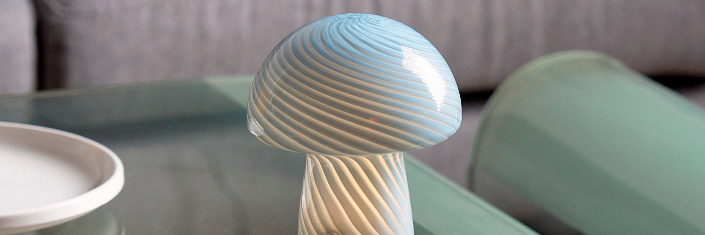 Humber transforme nos espaces avec des objets uniques en verre, cire, et acrylique. Née de la crise Covid-19, la marque se distingue par sa passion pour l'esthétique et l'art de sublimer le quotidien.