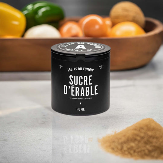 Transformez vos plats avec le sucre d'érable fumé des As du Fumoir, idéal pour carameliser vos viandes ou remplacer le sucre ordinaire dans vos boissons chaudes et cocktails.