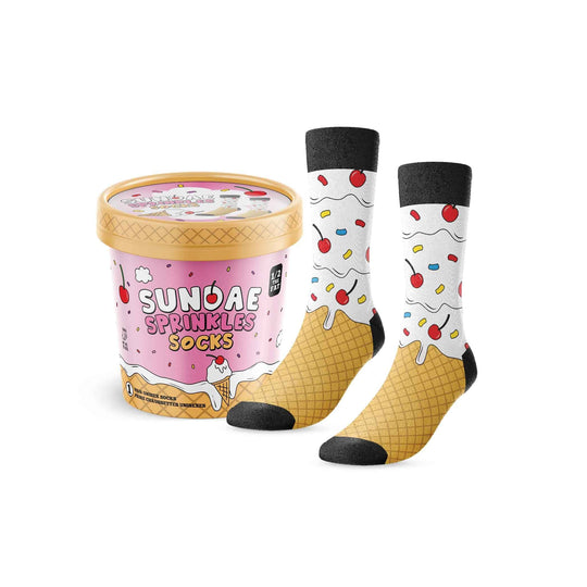 Plongez dans une expérience glacée avec les bas Sundae de Main and Local, une délicieuse fusion de saveurs dans un pot ludique pour une touche de fantaisie à vos pieds.