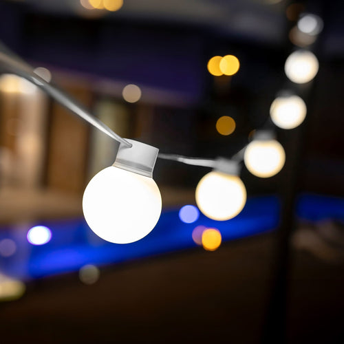 Guirlande Bruna de Newgarden : design résistant en résine polyéthylène, 10 ampoules LED pour une ambiance chaleureuse, parfaite pour tous les espaces.