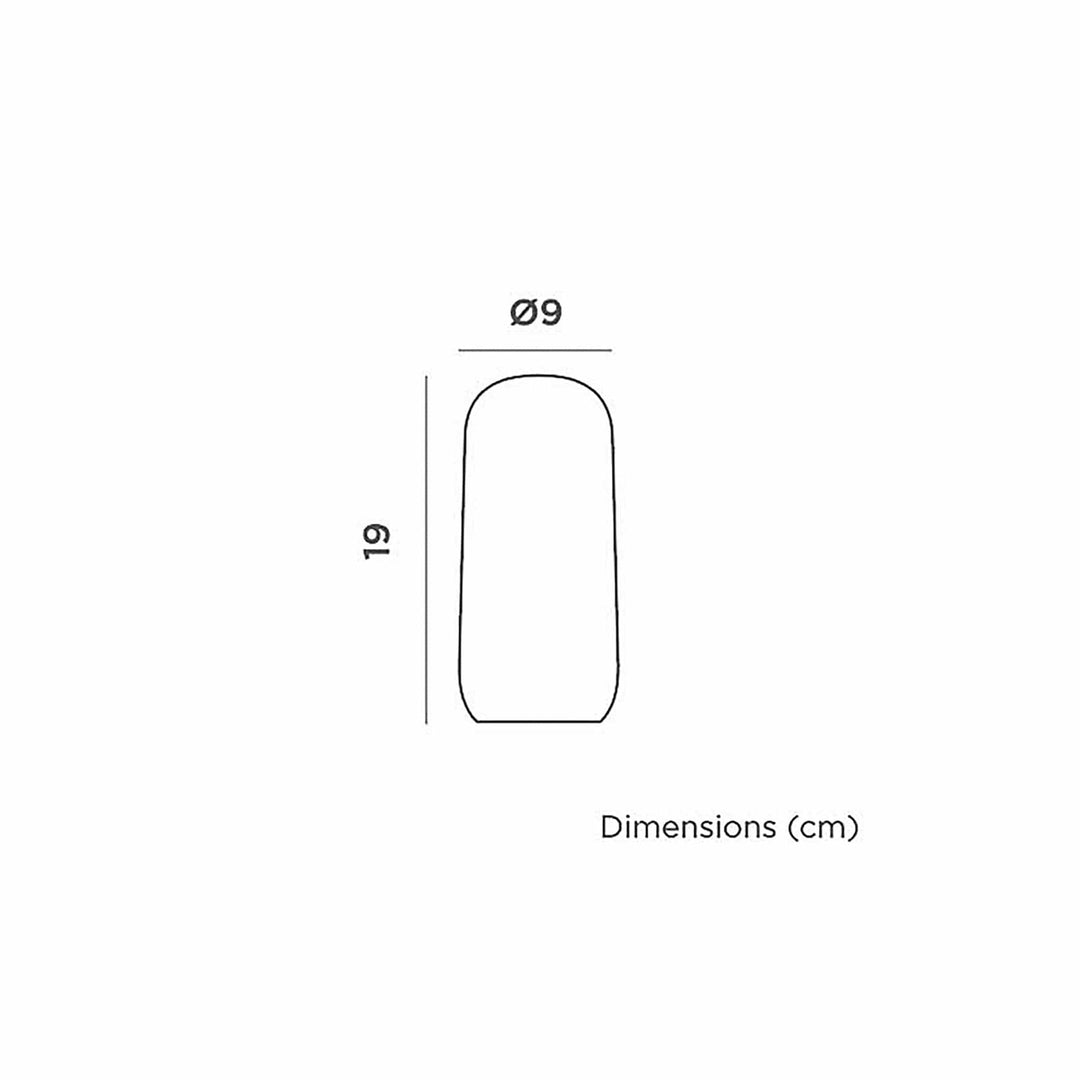 Éclairez votre espace avec Candy de Newgarden : lampe portable, base magnétique, télécommande pour personnaliser l'éclairage selon vos besoins. Dimensions