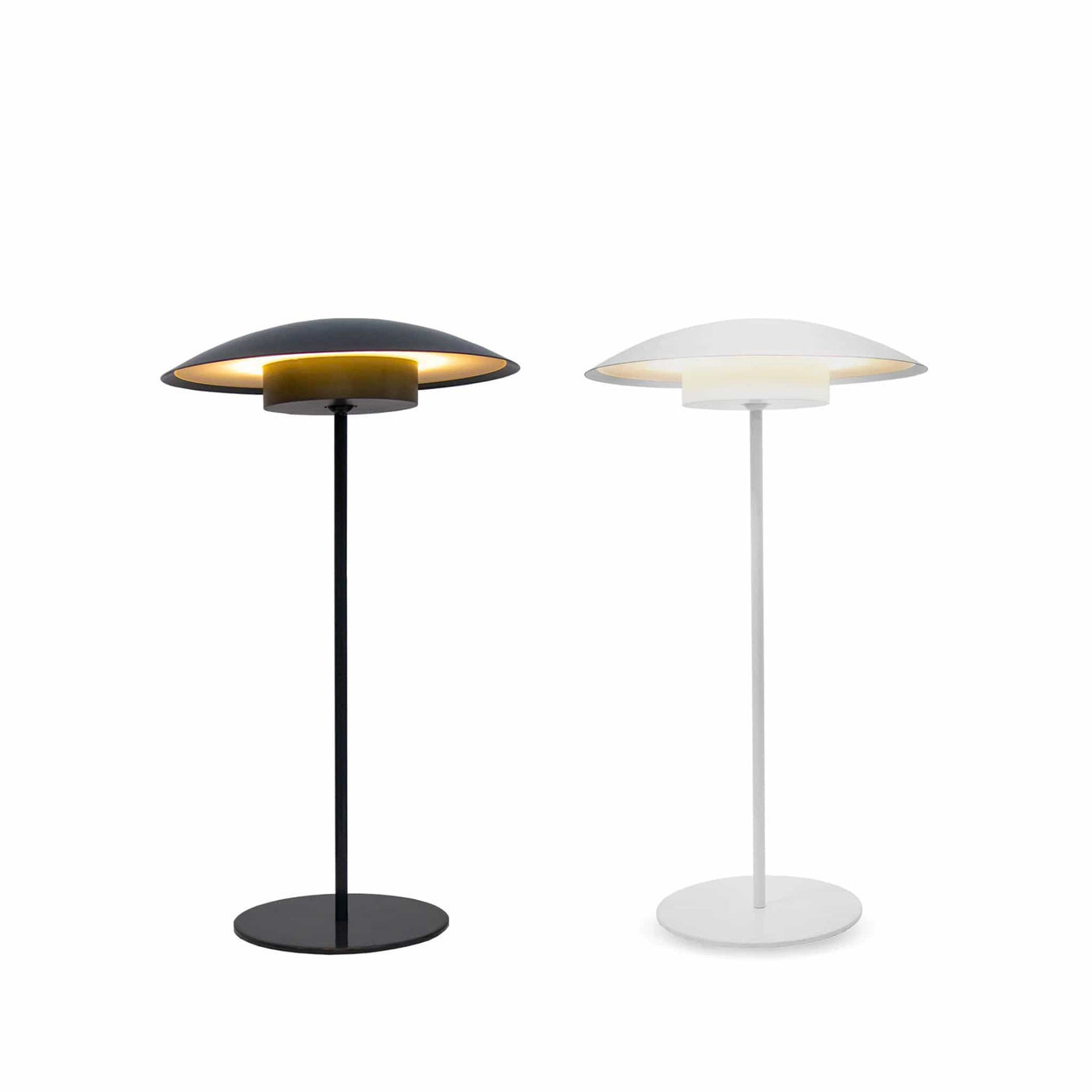 Éclairez votre espace avec la lampe de table Sardinia de Newgarden : design moderne, abat-jour réglable, et autonomie de batterie longue durée.