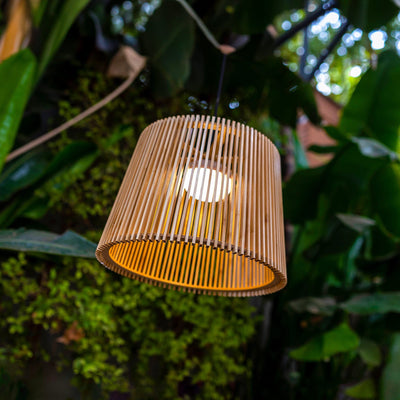 Okinawa de Newgarden : lampe suspendue en bambou, 900 lumens, ampoule Cherry rechargeable, télécommande, ambiance naturelle.