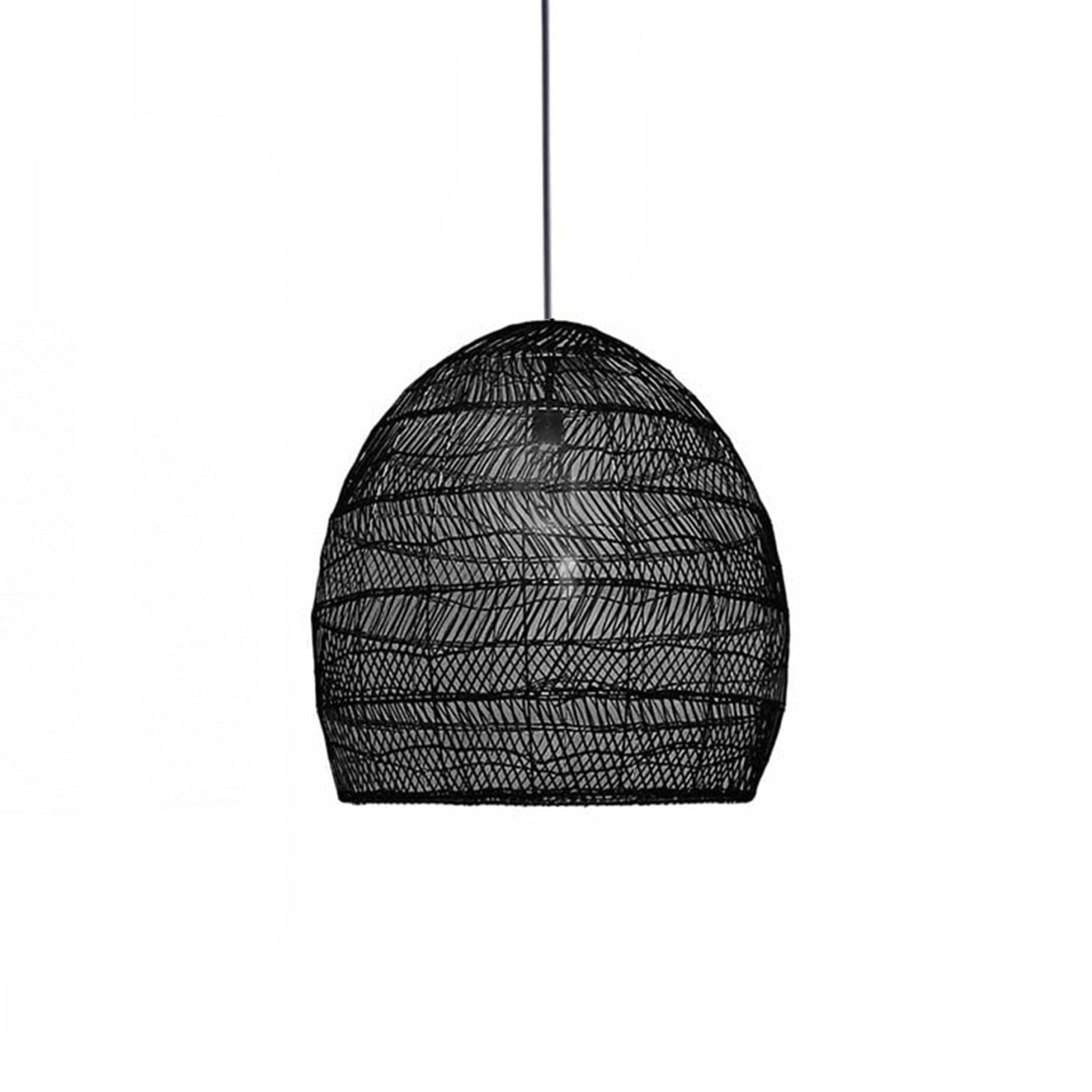 Suspendez la lampe Luna dans votre salon ou chambre pour une lumière douce et un style naturel et raffiné. Noir, 24".