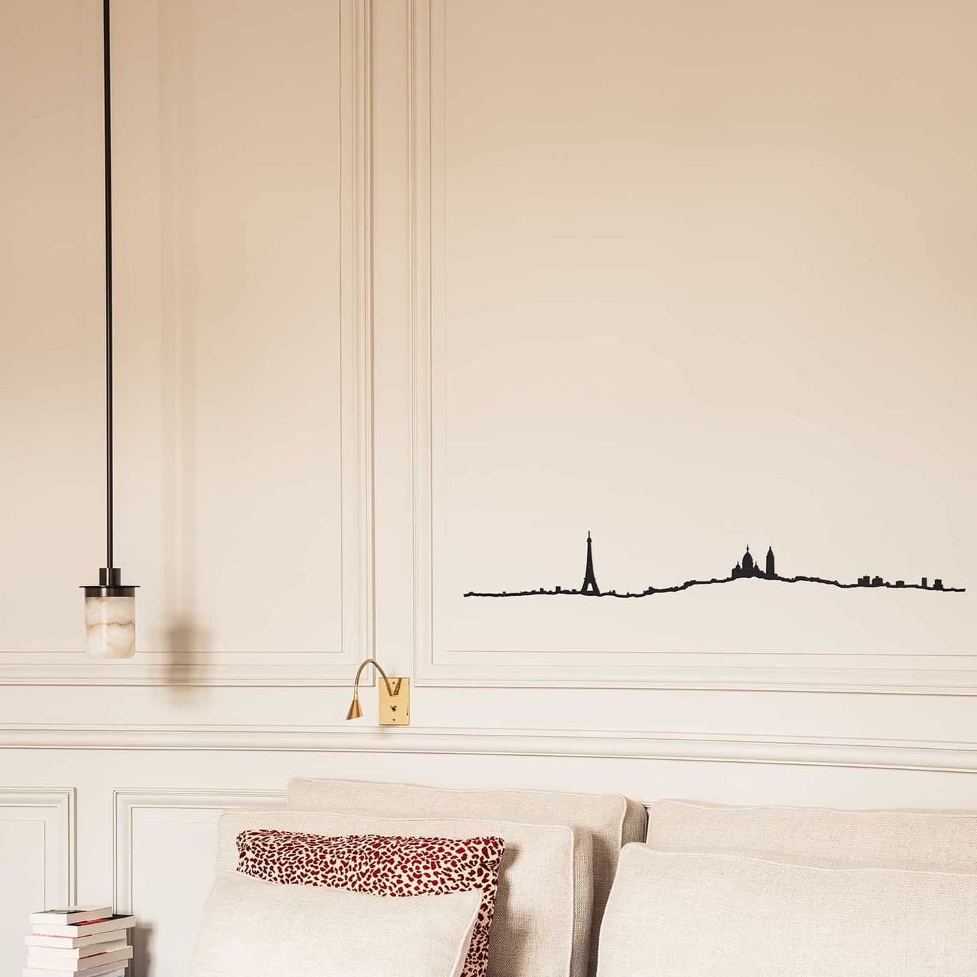 The Line : Accrochez une élégante silhouette de Paris chez vous. Idéal pour les amateurs de design cosmopolite.