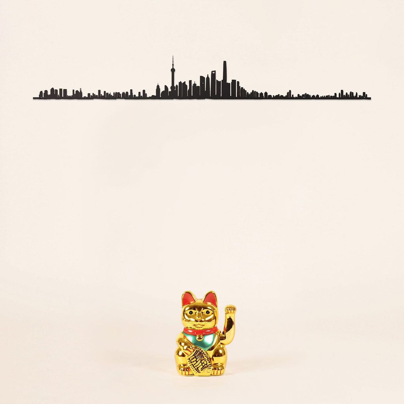 La skyline de Shanghai, vue depuis le Bund, est élégamment représentée dans une silhouette de 50 cm par The Line.