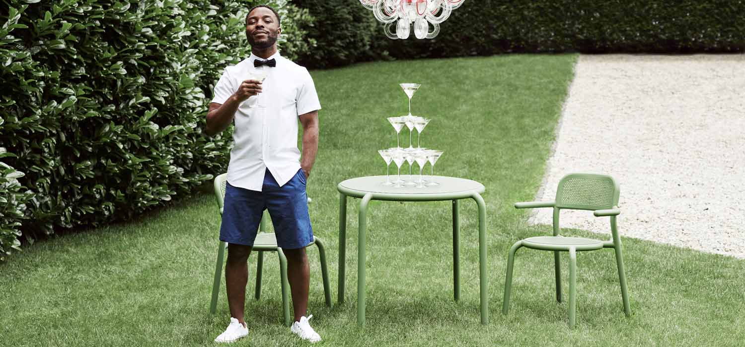 Avec la table bistrot ronde Toní Bistreau de Fatboy, vous pouvez créer l'aménagement idéal du jardin ou de la terrasse en un rien de temps. L'aluminium léger rend cette table facile à déplacer.