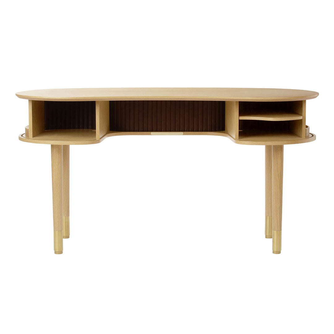 Créez un bureau inspirant avec le bureau Audacious d'Umage, où l'esthétique nordique rencontre la praticité moderne grâce à ses rangements discrets et son design élégant.