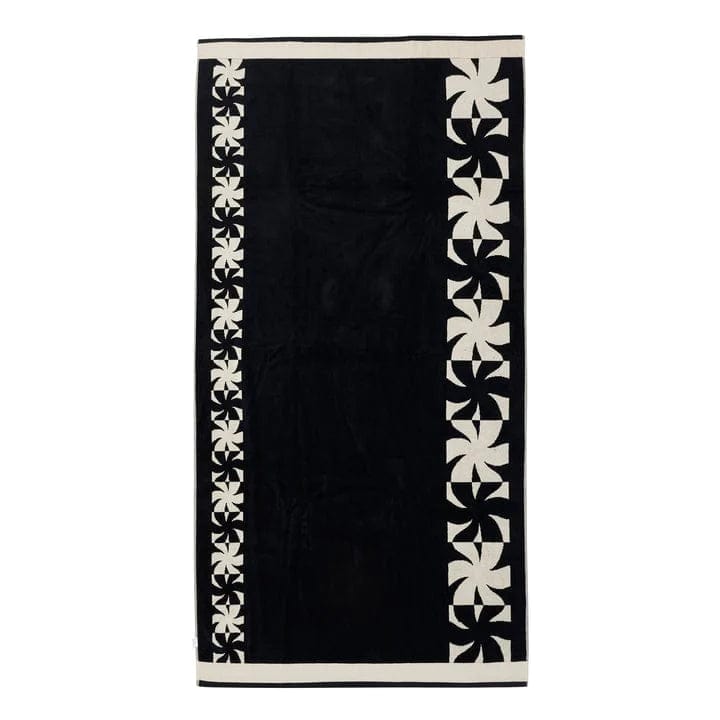 Beach Towel, serviette de plage luxueuse par Basil Bangs, flowers by kane