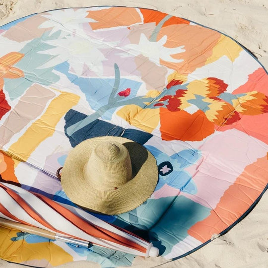 Love Rug, couverture de plage par Basil Bangs