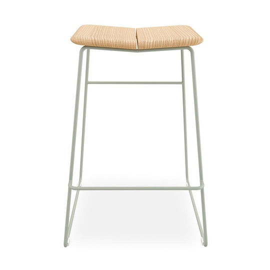 Gus* Modern Aero, tabouret de bar, en bois et métal peint, sage