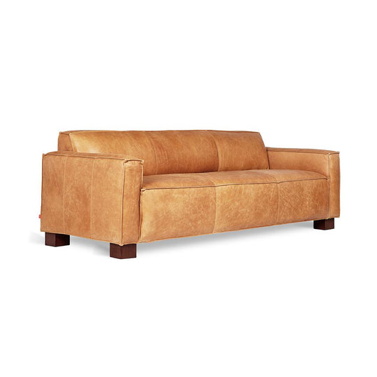 Gus* Modern Cabot, sofa 3 places, en cuir et bois, cuir canyon whiskey