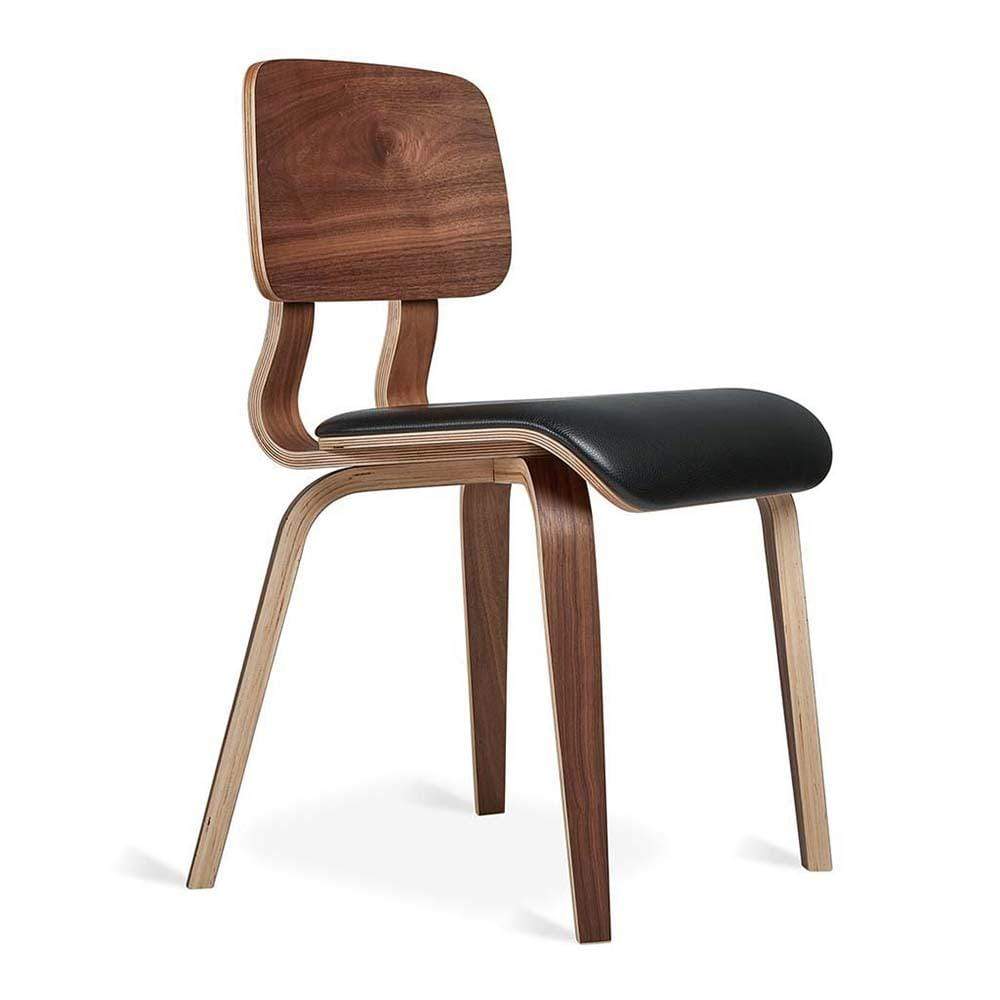 Gus* Modern Cardinal, chaise rembourrée, en cuir et bois cintré, cuir noir, noyer