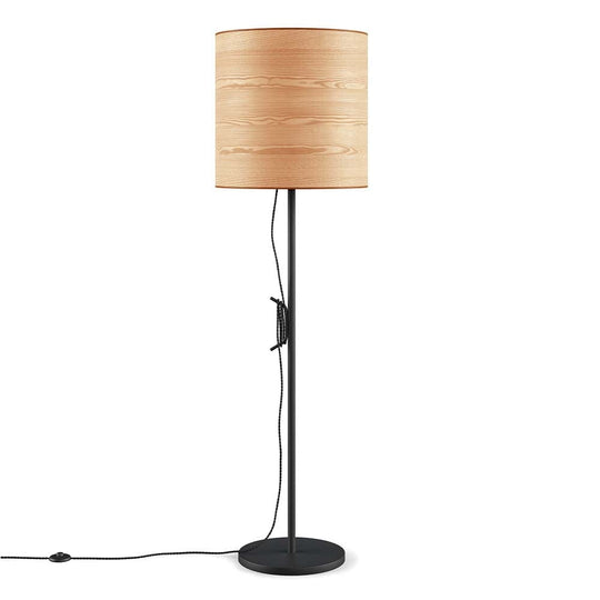 Gus* Modern Milton, lampe sur pied, en bois et métal, noir