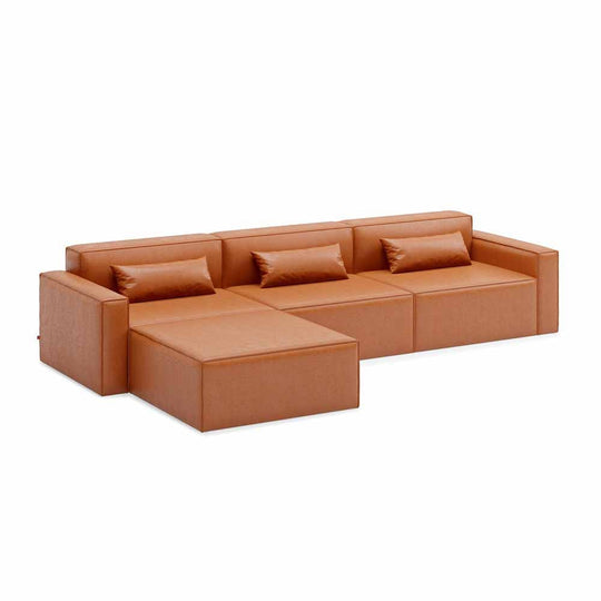 Gus* Modern Mix Modular 4, sofa modulaire 4 places, en bois et tissu, cuir vegan cognac