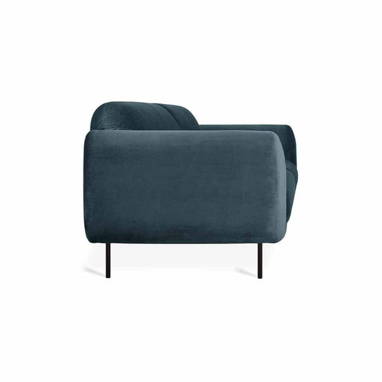 Gus* Modern Nord, sofa 3 places, en bois et tissu, cassella slate