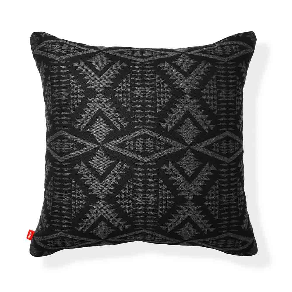 Gus* Modern Pendleton, coussin décoratif au format carré, en tissu, diamond river tonal charcoal