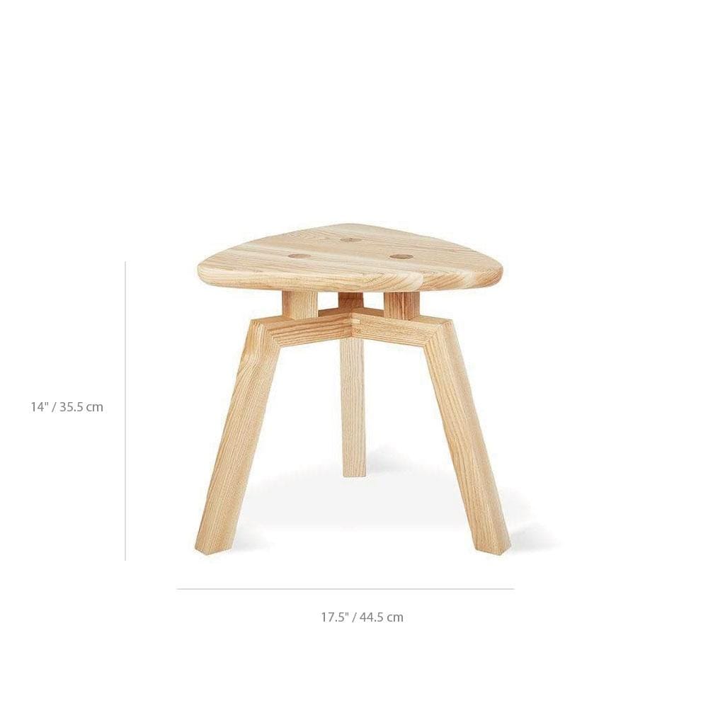 Gus* Modern Solana, table d’appoint en forme de triangle, en bois, dimensions