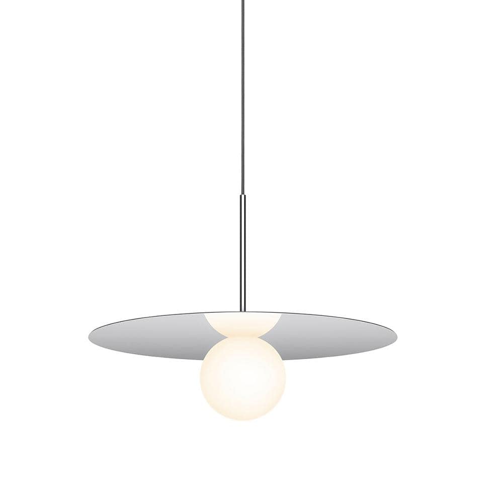 Pablo Designs Bola Disc, lampe suspendue LED avec un globe en verre et un abat-jour en forme de disque, en aluminium, chrome, 18ʼʼ