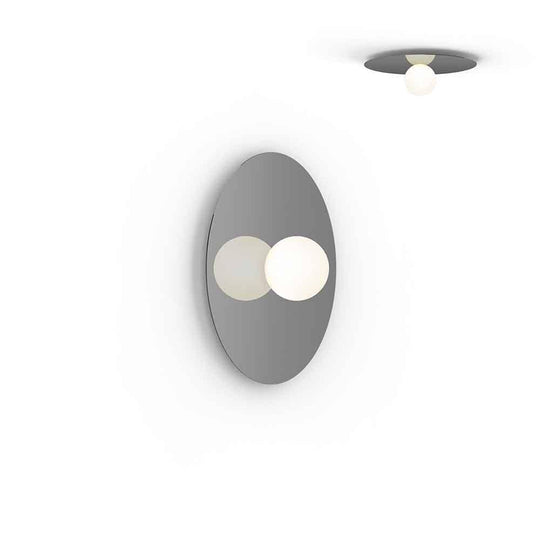 Pablo Designs Bola Disc Flush, lampe murale LED avec un globe en verre et un abat-jour en forme de disque, en aluminium, métal, 18ʼʼ