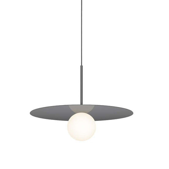 Pablo Designs Bola Disc, lampe suspendue LED avec un globe en verre et un abat-jour en forme de disque, en aluminium, métal, 18ʼʼ