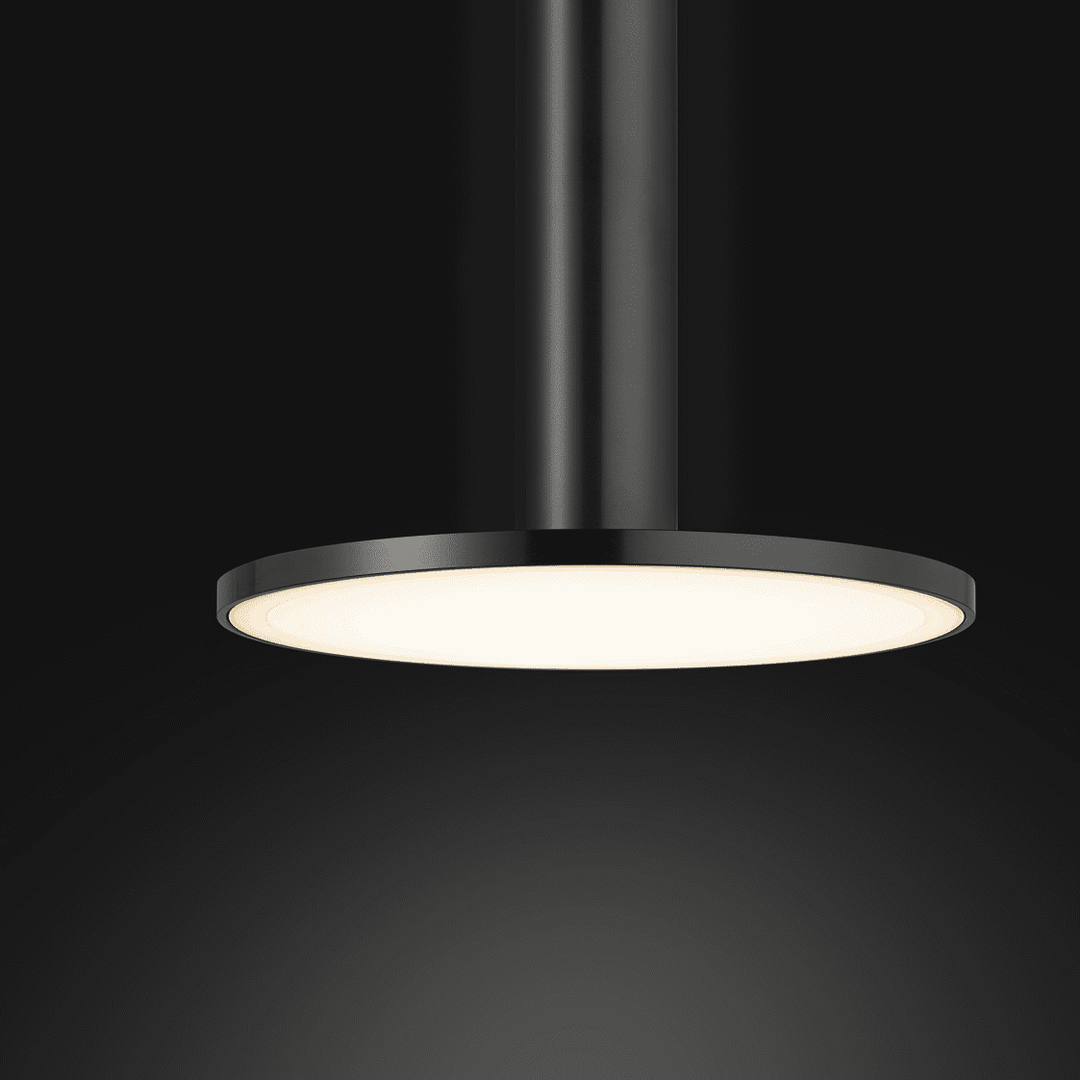 Cielo par Pablo Designs est en expansion pour inclure ici la nouvelle superbe Cielo XL. Un design plus grand et plus mince offrant des finitions en aluminium de première qualité et bénéficiant d'une luminosité de 1200 lumens, chaude et brillante.